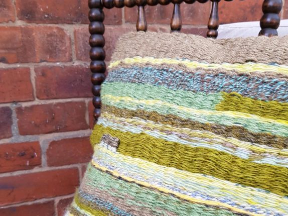Weaving: Make Your Own Cushion Cover Top